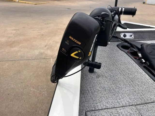 Slide: The Image of Tracker Pro Team 175 TF 2024 - 13