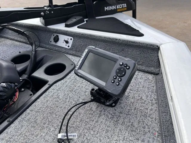 Slide: The Image of Tracker Pro Team 175 TF 2024 - 15