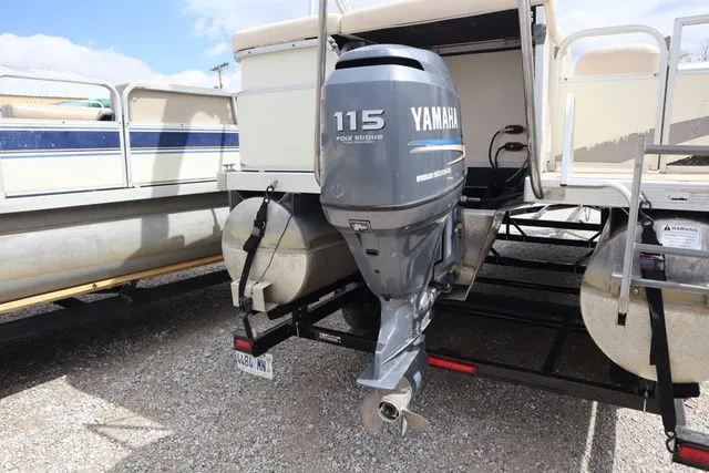 Slide: The Image of Bennington 2275 RL 2006 - 4