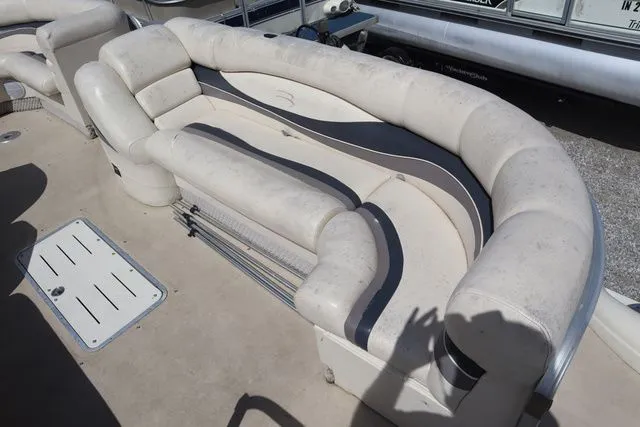 Slide: The Image of Bennington 2275 RL 2006 - 5