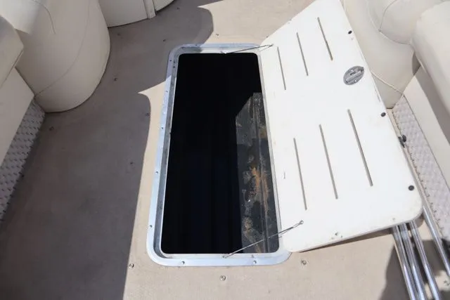 Slide: The Image of Bennington 2275 RL 2006 - 8