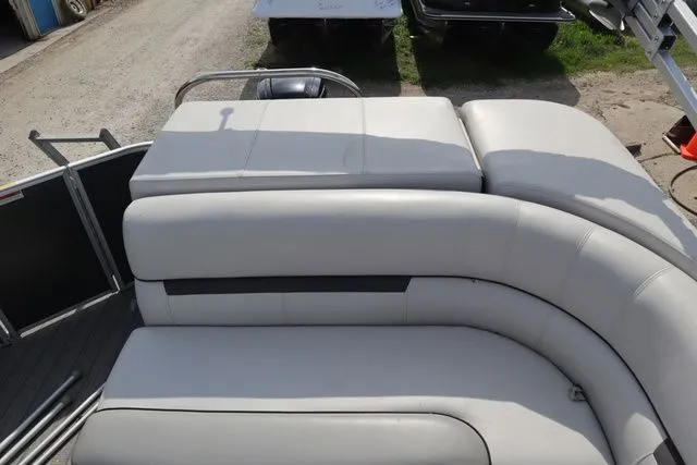 Slide: The Image of Godfrey 2086 C 2019 - 15