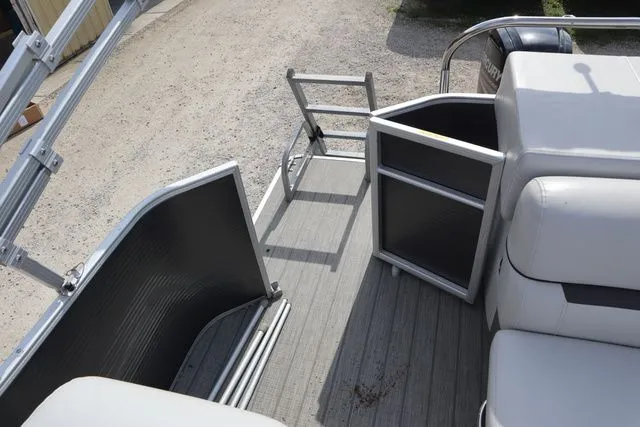 Slide: The Image of Godfrey 2086 C 2019 - 16