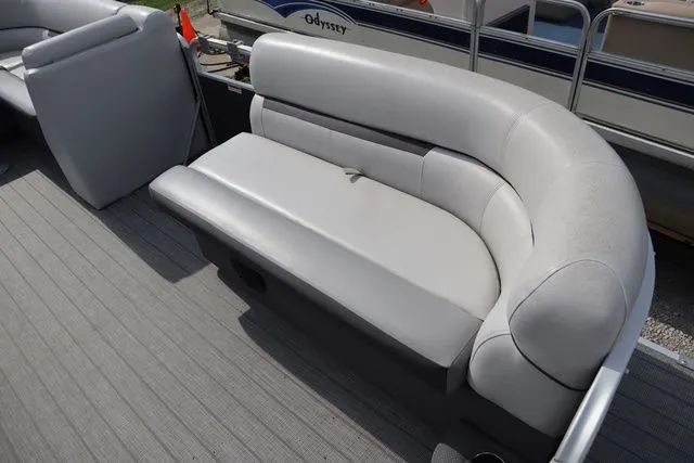 Slide: The Image of Godfrey 2086 C 2019 - 7