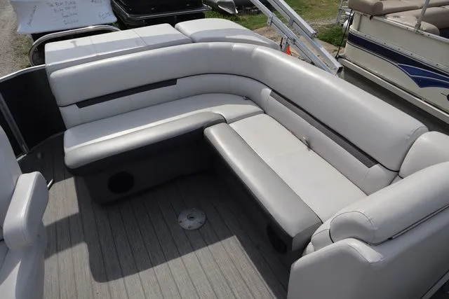 Slide: The Image of Godfrey 2086 C 2019 - 8