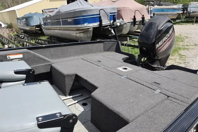 Slide: The Image of Lowe FM 165 Pro SC 2016 - 10