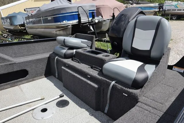 Slide: The Image of Lowe FM 165 Pro SC 2016 - 11