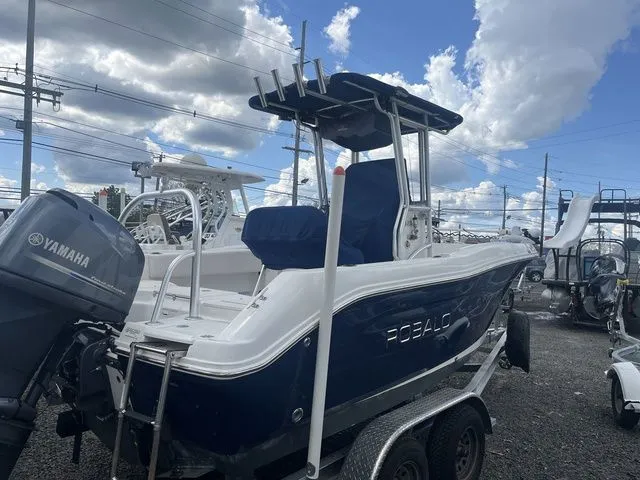 Slide: The Image of Robalo R180 Center Console 2012 - 3