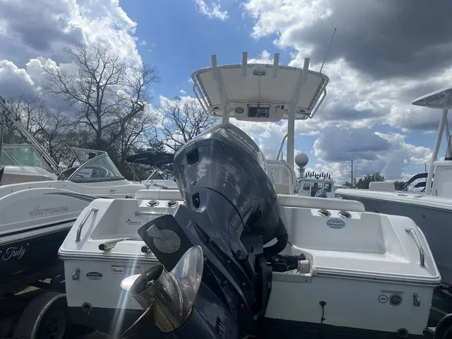 Slide: The Image of Sea Hunt Ultra 211 2013 - 3