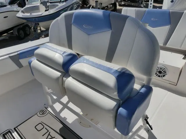 Slide: The Image of Robalo 266 Cayman 2023 - 18