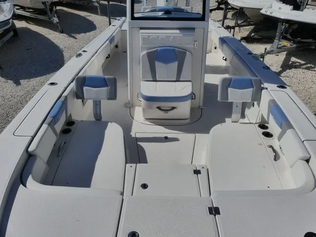 Slide: The Image of Robalo 266 Cayman 2023 - 23