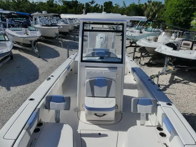 Slide: The Image of Robalo 266 Cayman 2023 - 24