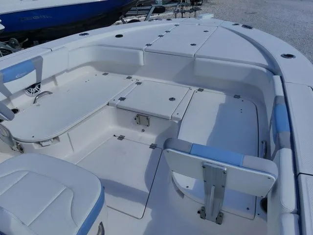 Slide: The Image of Robalo 266 Cayman 2023 - 26