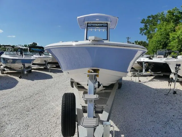 Slide: The Image of Robalo 266 Cayman 2023 - 3