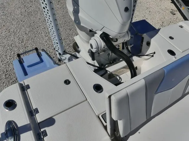 Slide: The Image of Robalo 266 Cayman 2023 - 9