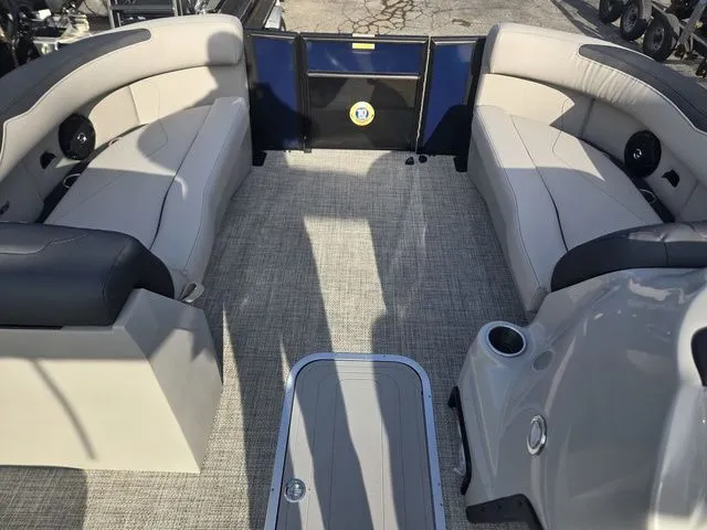 Slide: The Image of Barletta Sanza S20L 2026 - 16