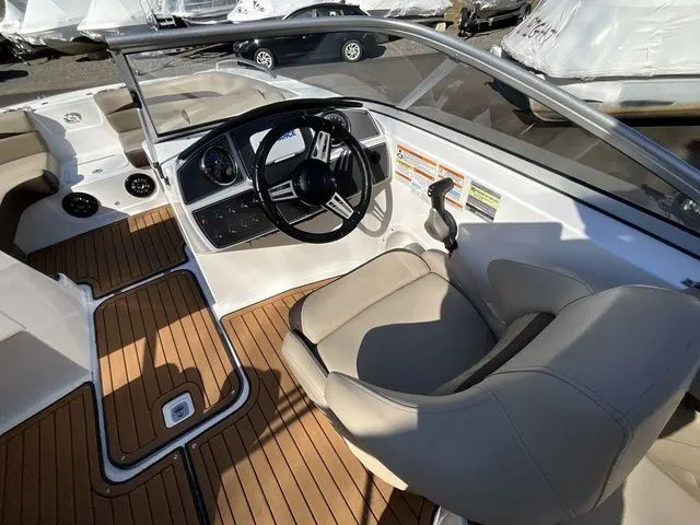 Slide: The Image of Hurricane SunDeck 191 OB 2021 - 10