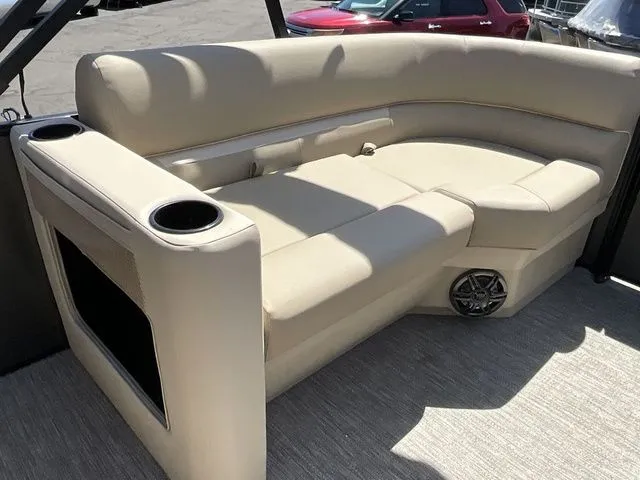 Slide: The Image of Godfrey Xperience 2286 SBX Sport Tube 27 In. Package 2026 - 14