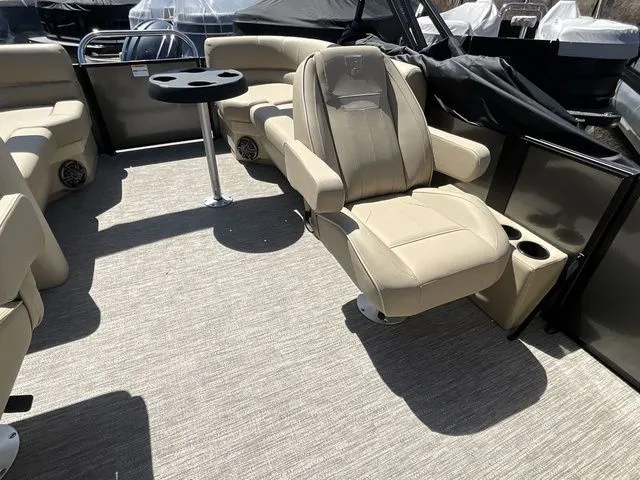 Slide: The Image of Godfrey Xperience 2286 SBX Sport Tube 27 In. Package 2026 - 9