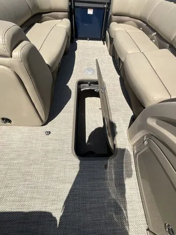 Slide: The Image of Godfrey Sweetwater 2286 SFL 27 in. Package 2026 - 10