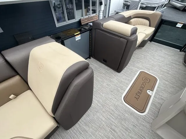 Slide: The Image of Godfrey Sweetwater 2286 SFL 27 in. Package 2026 - 15