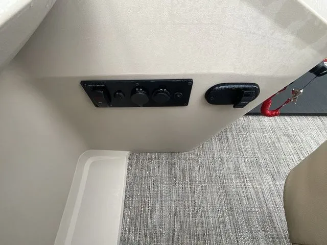 Slide: The Image of Godfrey Sweetwater 2286 SFL 27 in. Package 2026 - 18