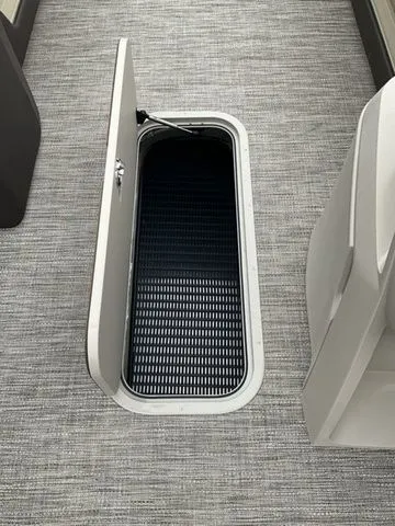 Slide: The Image of Godfrey Sweetwater 2286 SFL 27 in. Package 2026 - 22