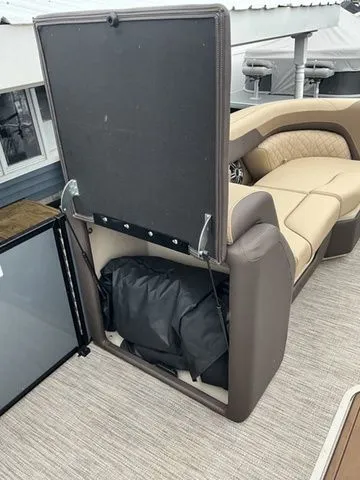 Slide: The Image of Godfrey Sweetwater 2286 SFL 27 in. Package 2026 - 23