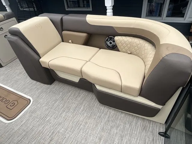 Slide: The Image of Godfrey Sweetwater 2286 SFL 27 in. Package 2026 - 27