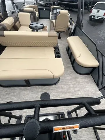 Slide: The Image of Godfrey Sweetwater 2286 SFL 27 in. Package 2026 - 7