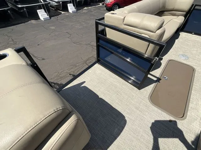 Slide: The Image of Godfrey Sweetwater 2286 SFL 27 in. Package 2026 - 9