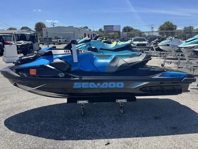 Slide: The Image of Sea-Doo RXT® 230 IBR & Sound System 2018 - 5