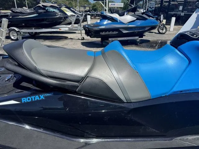 Slide: The Image of Sea-Doo RXT® 230 IBR & Sound System 2018 - 8