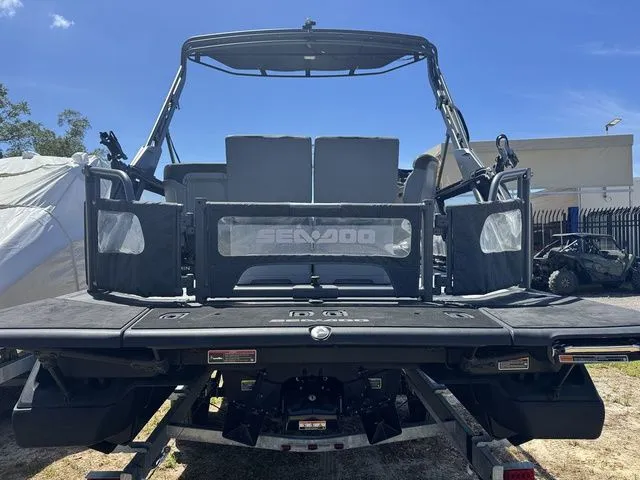 Slide: The Image of Sea-Doo Switch Fish 21 2025 - 3