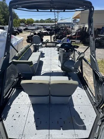 Slide: The Image of Sea-Doo Switch Fish 21 2025 - 4