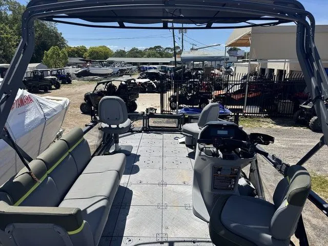 Slide: The Image of Sea-Doo Switch Fish 21 2025 - 5