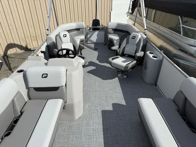 Slide: The Image of Princecraft Vectra 21 QL 2026 - 4