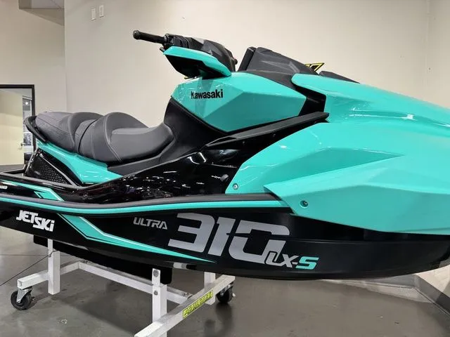 Slide: The Image of Kawasaki Jet Ski Ultra 310 2026 - 16