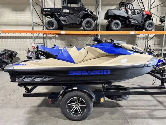 Slide: The Image of Sea-Doo Wake 170 iBR and iDF 2026 - 3