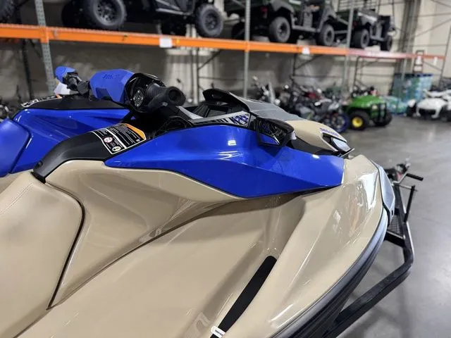 Slide: The Image of Sea-Doo Wake 170 iBR and iDF 2026 - 7