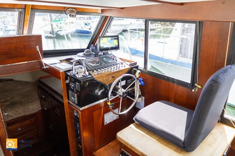 Slide: The Image of Tollycraft 34 Sedan 1971 - 14