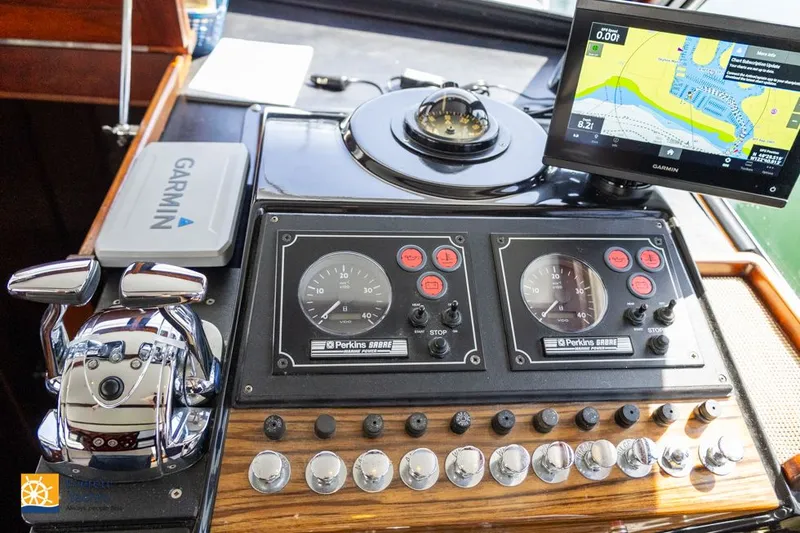 Slide: The Image of Tollycraft 34 Sedan 1971 - 16