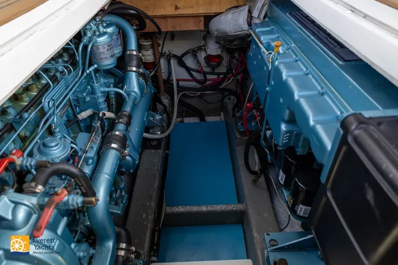 Slide: The Image of Tollycraft 34 Sedan 1971 - 33