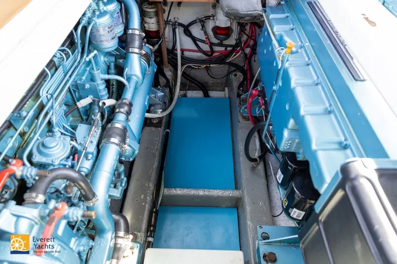 Slide: The Image of Tollycraft 34 Sedan 1971 - 35