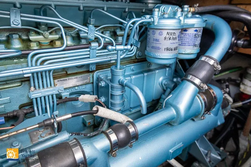 Slide: The Image of Tollycraft 34 Sedan 1971 - 37