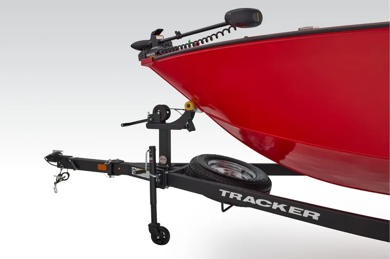 Slide: The Image of Tracker Pro Guide V-175 Combo 2026 - 12