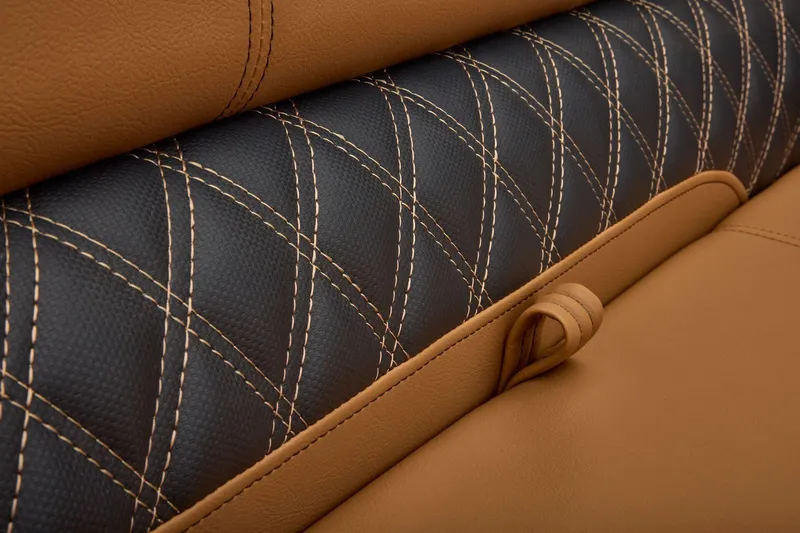 Slide: The Image of Ranger 220F 2026 - 44