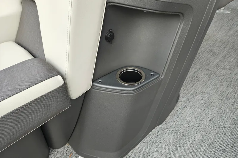 Slide: The Image of Cup holder and seating detail on 2026 Sun Tracker Fishin' Barge 20 DLX boat. - 11