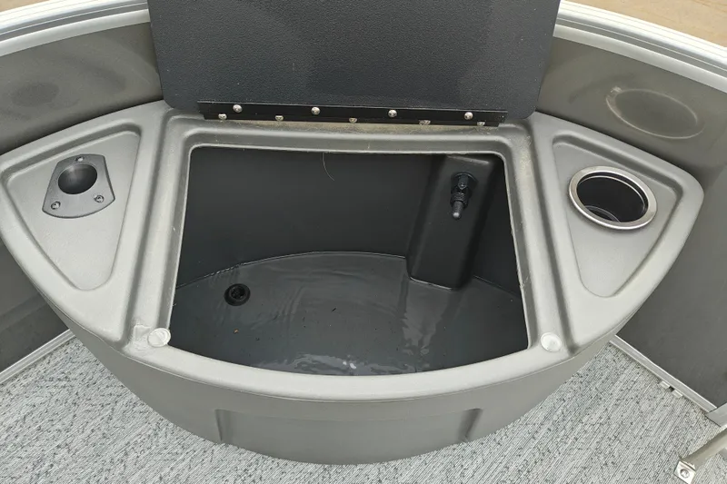 Slide: The Image of Livewell compartment on a 2026 Sun Tracker Fishin' Barge 20 DLX pontoon boat. - 34