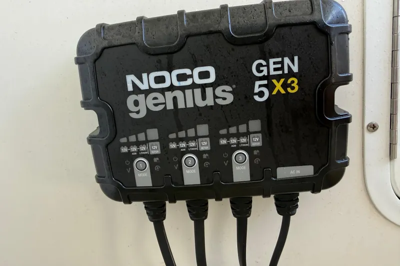 Slide: The Image of NOCO Genius GEN 5X3 battery charger on 2017 Sea Hunt Gamefish 25 boat. - 37